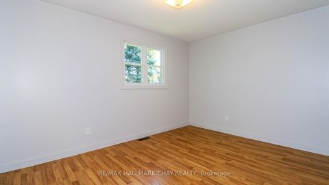 Photo 31 at 9 Bronte Crescent, Letitia Heights, Barrie