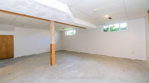 Photo 35 at 9 Bronte Crescent, Letitia Heights, Barrie