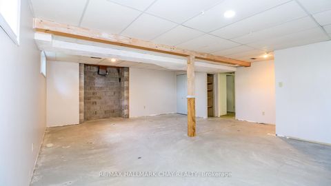 Photo 37 at 9 Bronte Crescent, Letitia Heights, Barrie