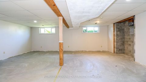 Photo 39 at 9 Bronte Crescent, Letitia Heights, Barrie
