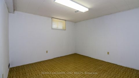 Photo 43 at 9 Bronte Crescent, Letitia Heights, Barrie