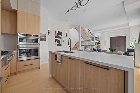 Photo 6 at 44 Sunnypoint Crescent, Cliffcrest, Toronto