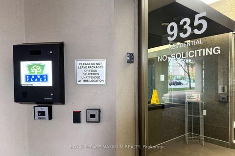 Photo 3 at 505 - 935 Sheppard Avenue W, Bathurst Manor, Toronto