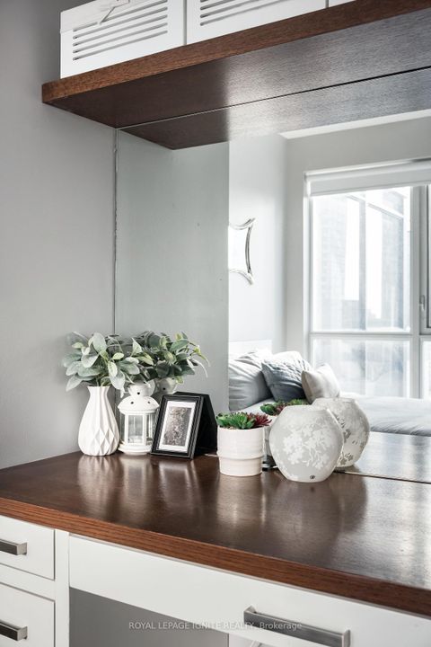 Photo 24 at 828 - 560 Front Street W, Waterfront Communities C1, Toronto