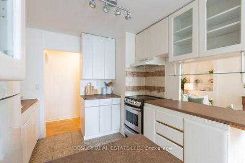 Photo 11 at 1 - 2693 Lakeshore Boulevard W, Mimico, Toronto