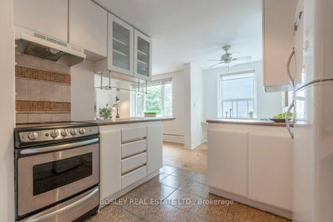 Photo 12 at 1 - 2693 Lakeshore Boulevard W, Mimico, Toronto