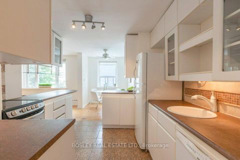 Photo 13 at 1 - 2693 Lakeshore Boulevard W, Mimico, Toronto
