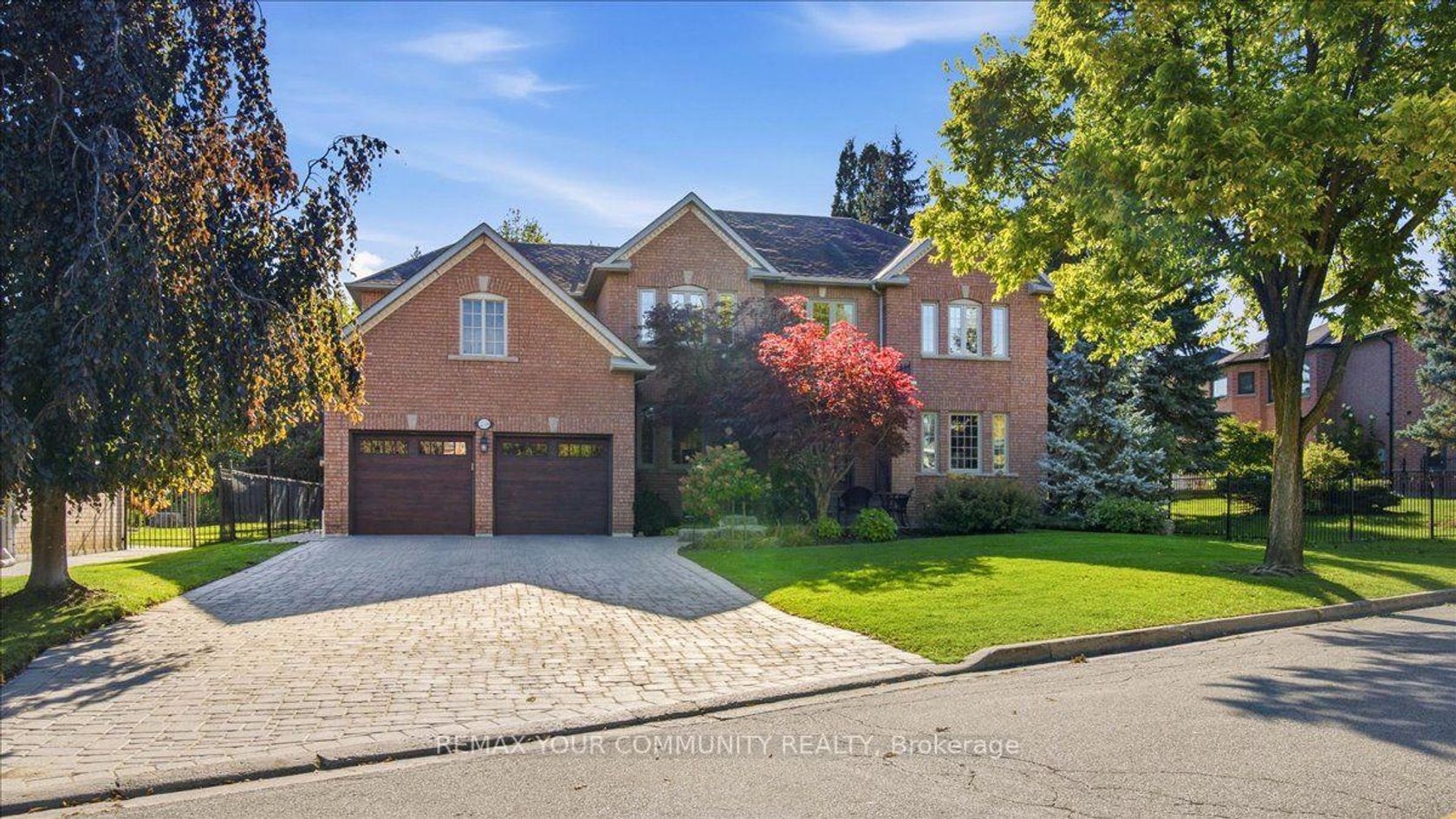 250 Roselawn Drive, Islington Woods, Vaughan photo number 2