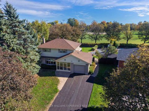 Photo 1 at 15 Woodcrest Road, Allandale Heights, Barrie
