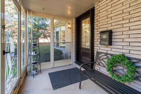 Photo 3 at 15 Woodcrest Road, Allandale Heights, Barrie