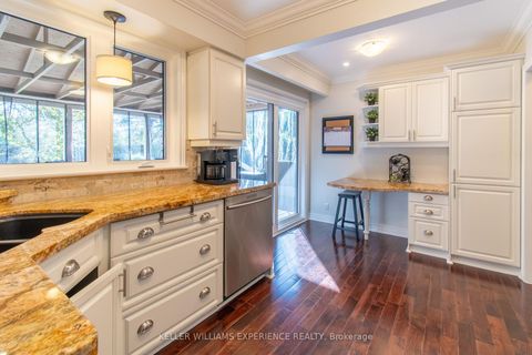Photo 10 at 15 Woodcrest Road, Allandale Heights, Barrie