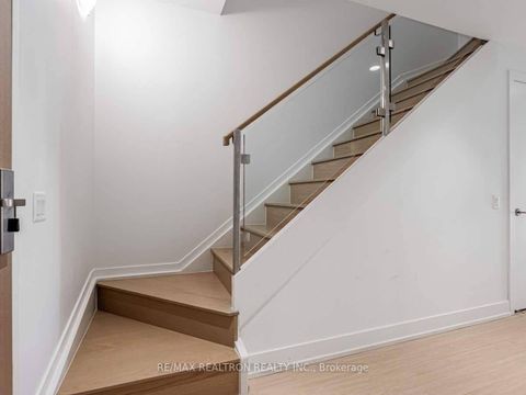 Photo 2 at 513 - 7 Grenville Street, Bay Street Corridor, Toronto