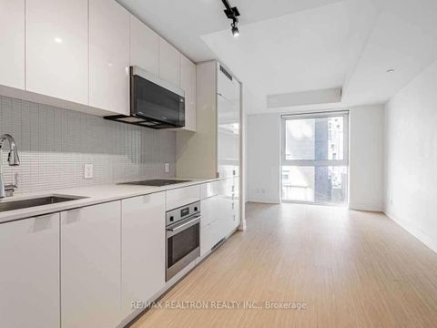 Photo 4 at 513 - 7 Grenville Street, Bay Street Corridor, Toronto