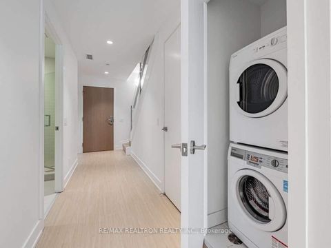 Photo 9 at 513 - 7 Grenville Street, Bay Street Corridor, Toronto