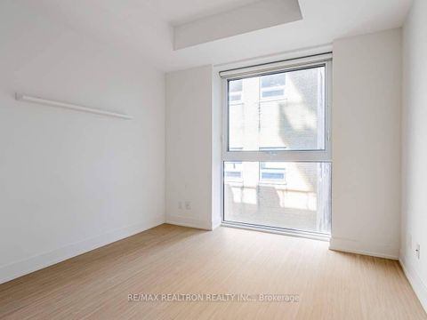 Photo 13 at 513 - 7 Grenville Street, Bay Street Corridor, Toronto