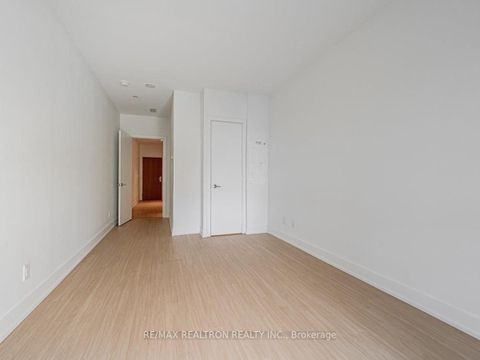 Photo 14 at 513 - 7 Grenville Street, Bay Street Corridor, Toronto