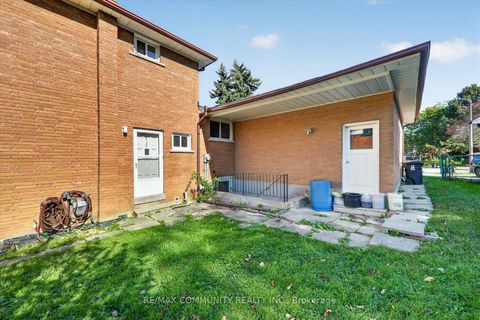 Photo 35 at 10 Tanya Place, Malvern West, Toronto