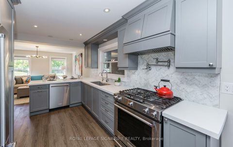 Photo 16 at 1 Kenmanor Boulevard, L'Amoreaux, Toronto