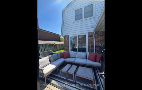 Photo 39 at 1 Kenmanor Boulevard, L'Amoreaux, Toronto