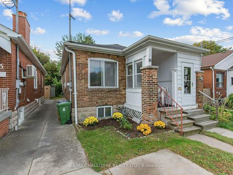 Photo 3 at 41 Gowan Avenue, Broadview North, Toronto