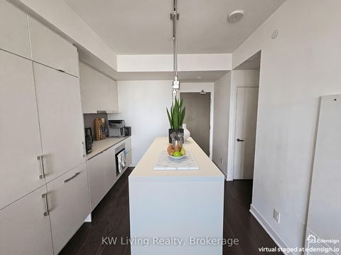 Photo 2 at 6703 - 88 Harbour Street E, Waterfront Communities C1, Toronto