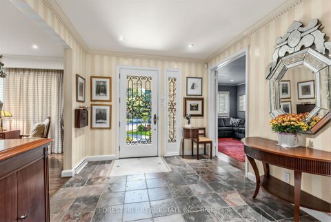 Photo 2 at 4 Abrams Place, Windfields, Toronto