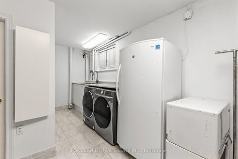 Photo 24 at 4 Abrams Place, Windfields, Toronto