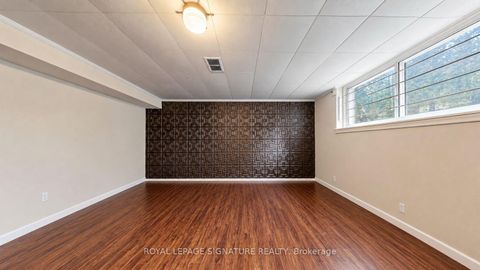 Photo 4 at 35 Florens Avenue, Birchmount, Toronto