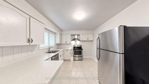 Photo 18 at 35 Florens Avenue, Birchmount, Toronto