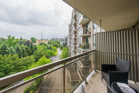 Photo 11 at 623 - 1720 Eglinton Avenue E, Victoria Village, Toronto