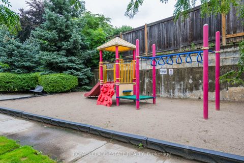 Photo 16 at 623 - 1720 Eglinton Avenue E, Victoria Village, Toronto