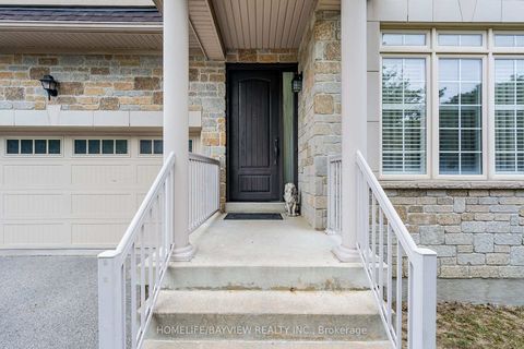Photo 5 at 8 Matisse Trail, Patterson, Vaughan