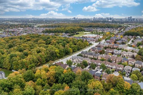 Photo 49 at 8 Matisse Trail, Patterson, Vaughan