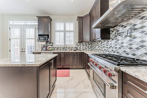 Photo 16 at 61 Ross Vennare Crescent, Kleinburg, Vaughan