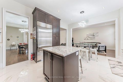 Photo 18 at 61 Ross Vennare Crescent, Kleinburg, Vaughan