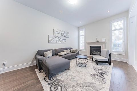 Photo 21 at 61 Ross Vennare Crescent, Kleinburg, Vaughan