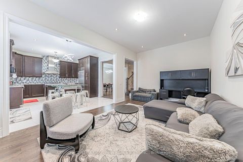 Photo 23 at 61 Ross Vennare Crescent, Kleinburg, Vaughan