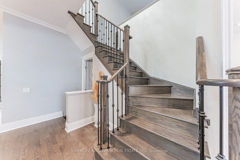 Photo 24 at 61 Ross Vennare Crescent, Kleinburg, Vaughan