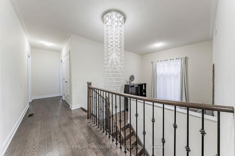 Photo 25 at 61 Ross Vennare Crescent, Kleinburg, Vaughan