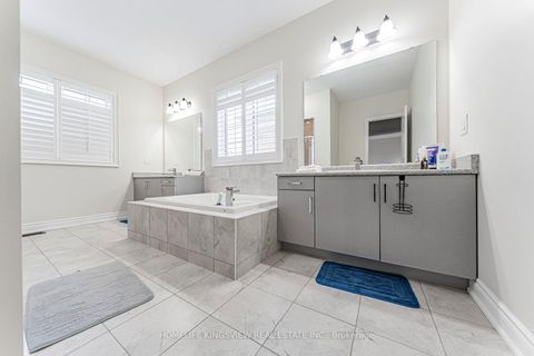 Photo 33 at 61 Ross Vennare Crescent, Kleinburg, Vaughan