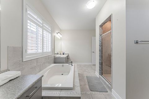 Photo 34 at 61 Ross Vennare Crescent, Kleinburg, Vaughan