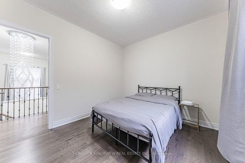 Photo 35 at 61 Ross Vennare Crescent, Kleinburg, Vaughan