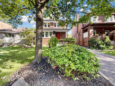 Photo 1 at 25 Dartmouth Crescent, Mimico, Toronto