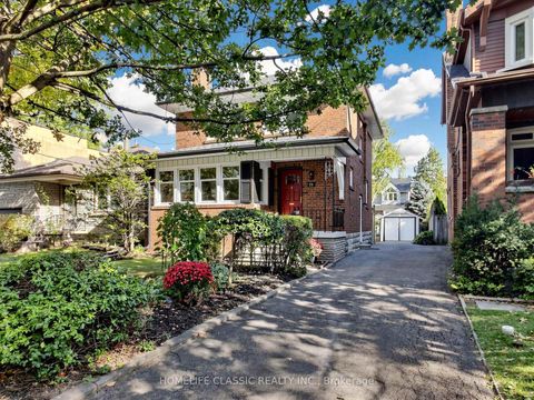 Photo 3 at 25 Dartmouth Crescent, Mimico, Toronto