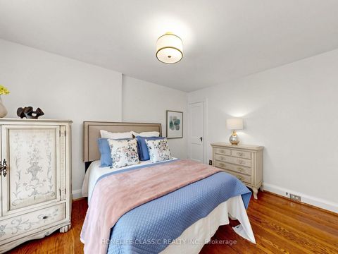 Photo 22 at 25 Dartmouth Crescent, Mimico, Toronto