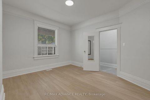 Photo 0 at 82A Augusta Avenue, Chinatown, Toronto