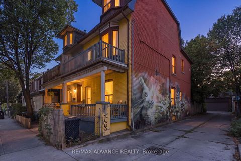 Photo 1 at 82A Augusta Avenue, Chinatown, Toronto