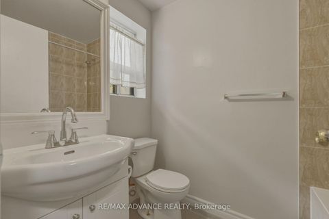 Photo 18 at 82A Augusta Avenue, Chinatown, Toronto
