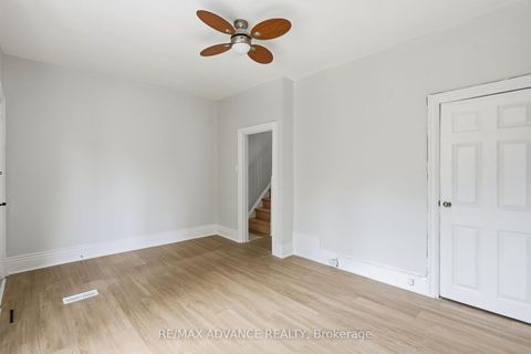 Photo 24 at 82A Augusta Avenue, Chinatown, Toronto