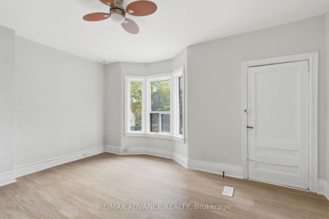 Photo 25 at 82A Augusta Avenue, Chinatown, Toronto